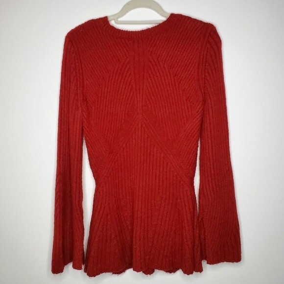 G.I.L.I. Red Bell Sleeve Tunic Rib Knit Detail Sweater Size Medium - Picture 8 of 8